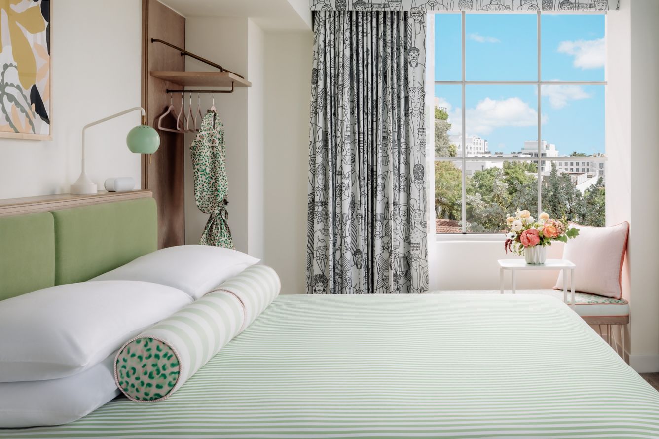 tx-miasx-kingpicturewindowflipllg-30988_Classic-Hor