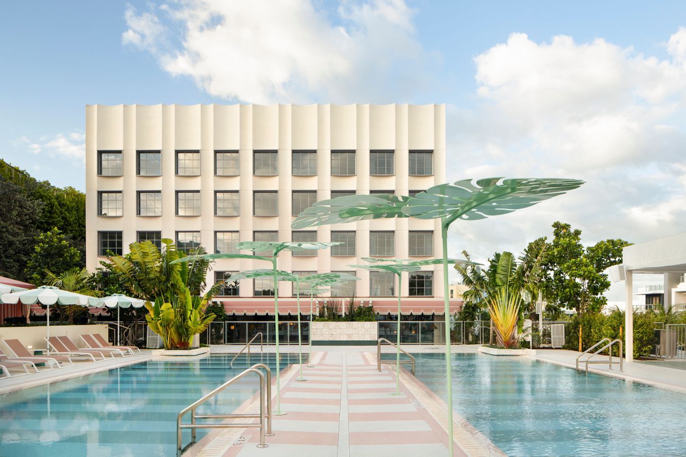 tx-miasx-pool-ground-view-building-27860_Classic-Hor