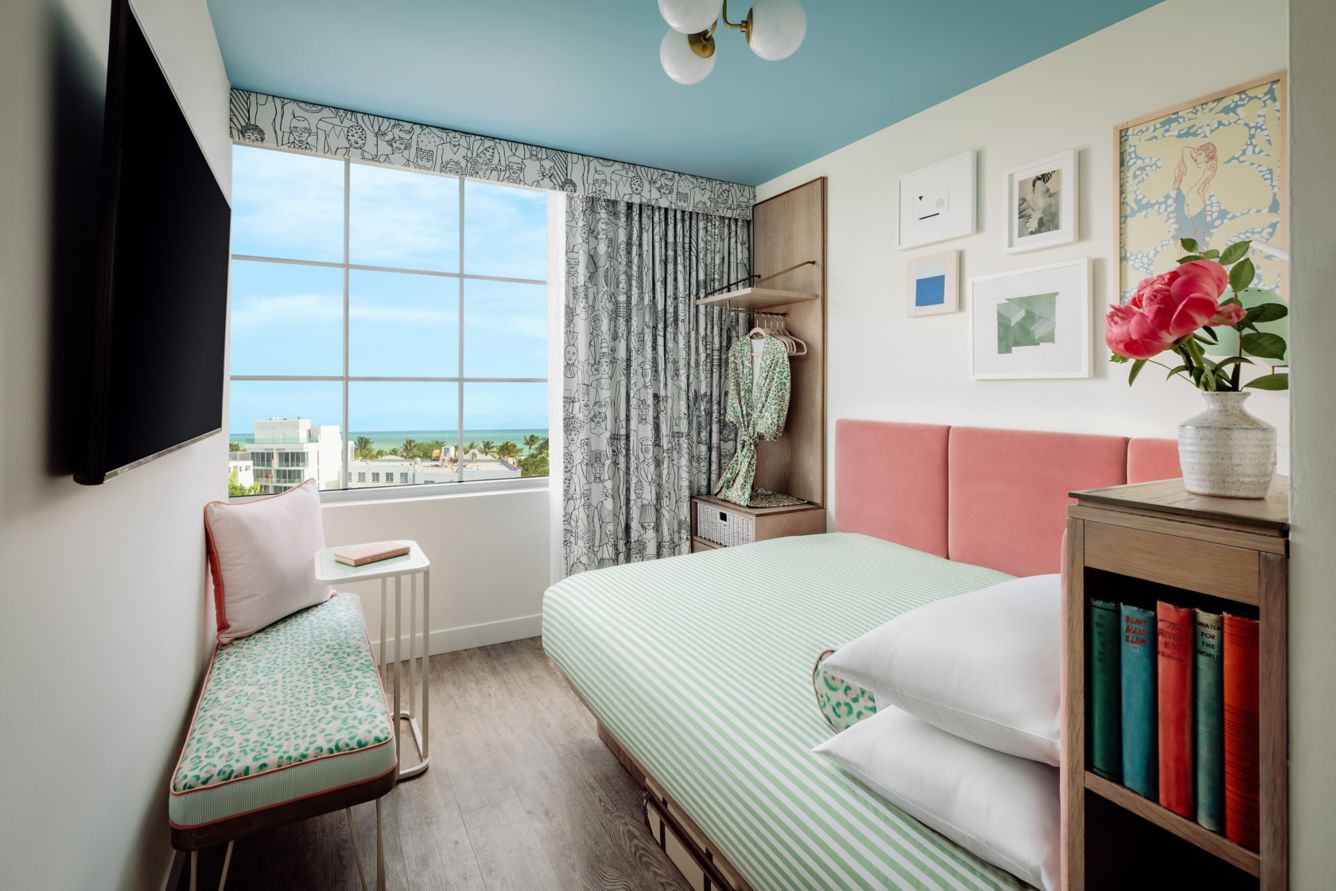 tx-miasx-queen1oceanviewflipnew-27656_Classic-Hor